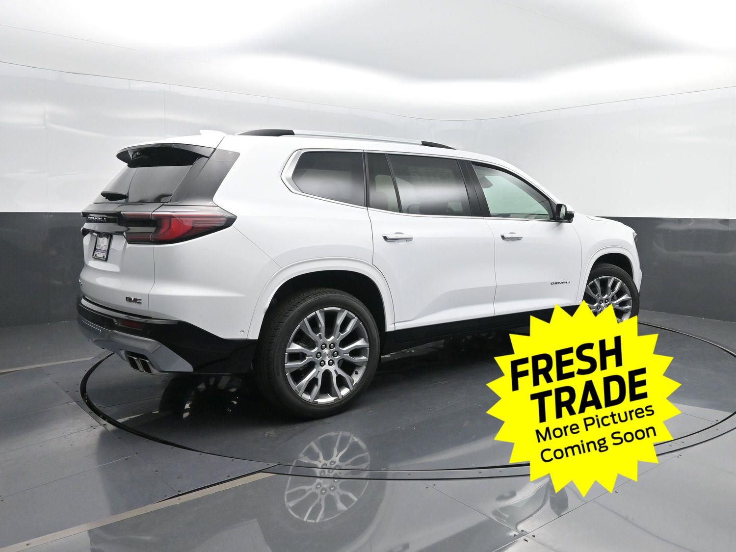 2025 GMC Acadia Denali's photo