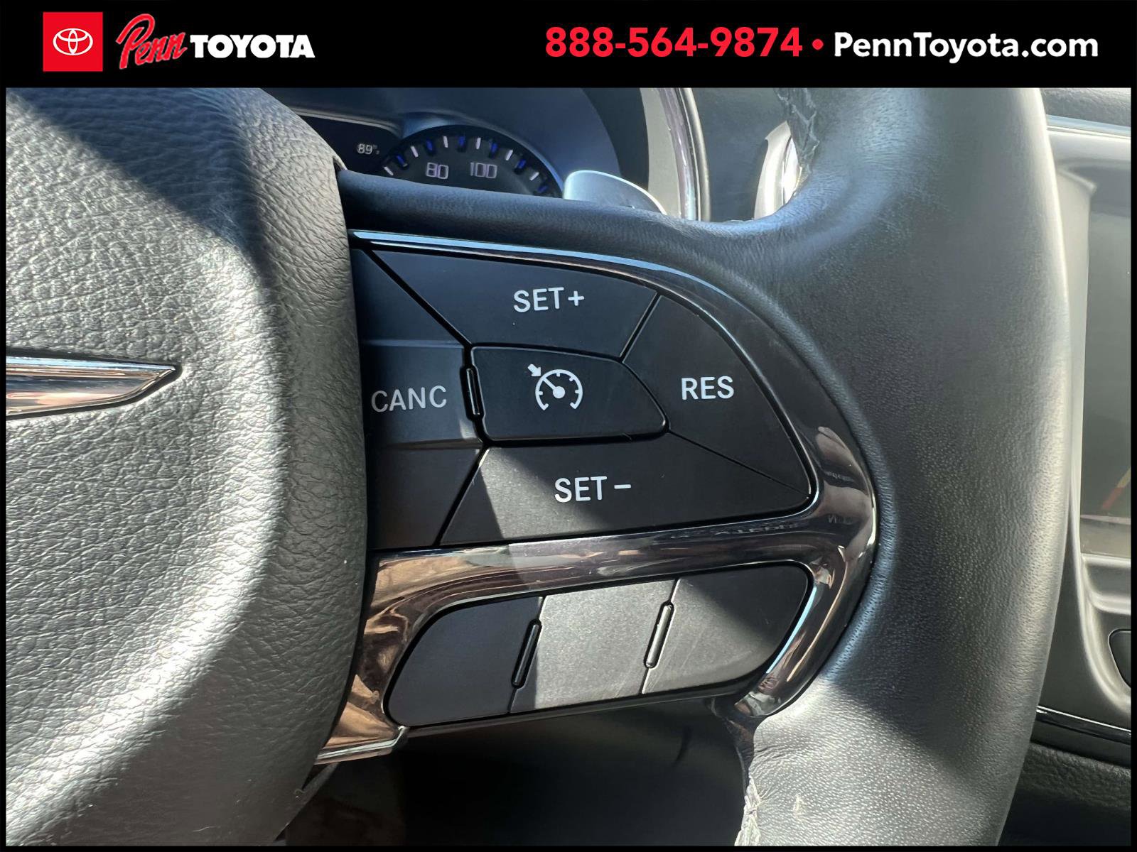 2016 Chrysler 200 S photo 24