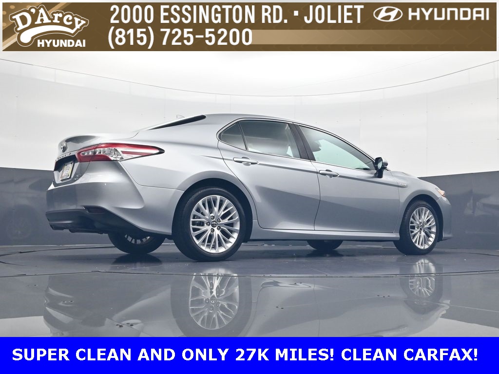 2020 Toyota Camry Hybrid XLE photo 25