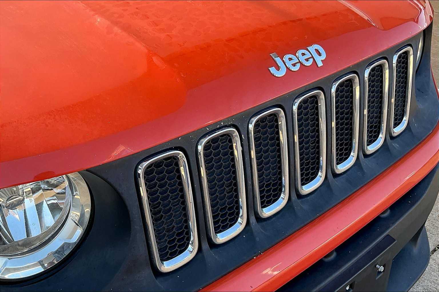 2015 Jeep Renegade Latitude photo 27