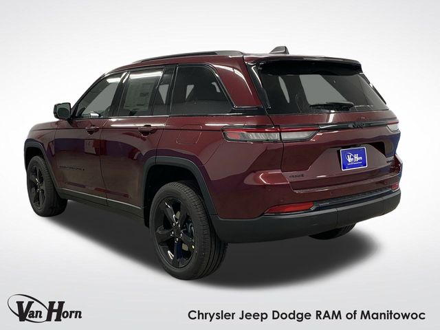 2025 Jeep Grand Cherokee Limited photo 3