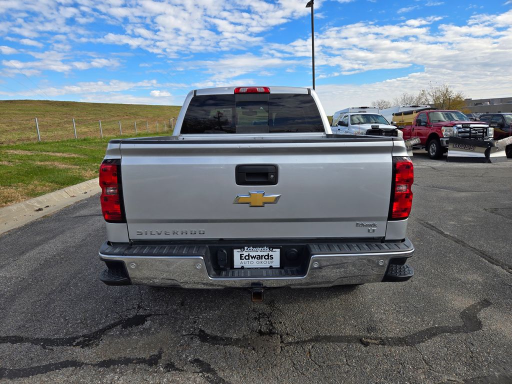 2018 Chevrolet Silverado 1500 LT photo 4