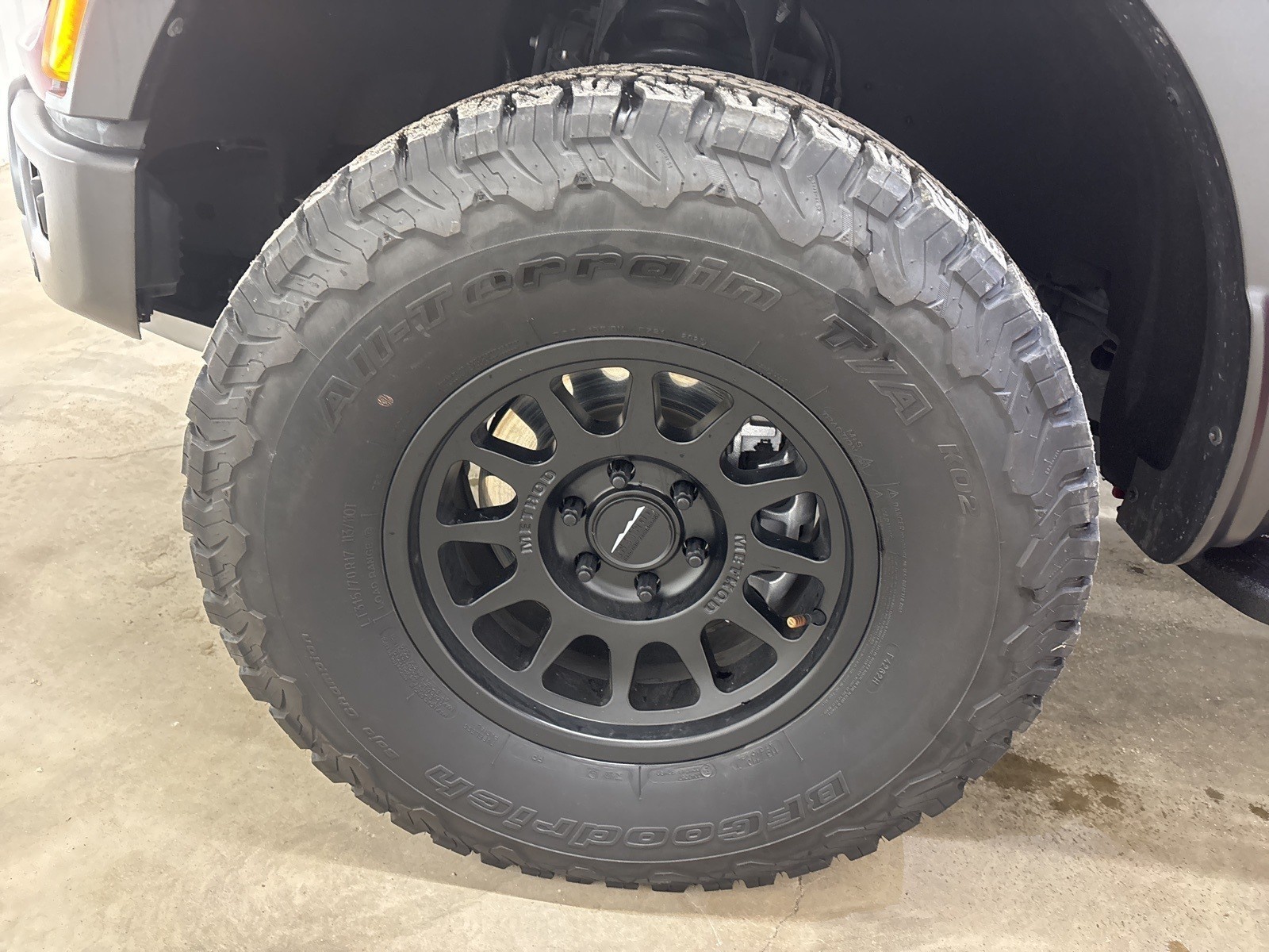 2023 Ford F-150 Raptor photo 32