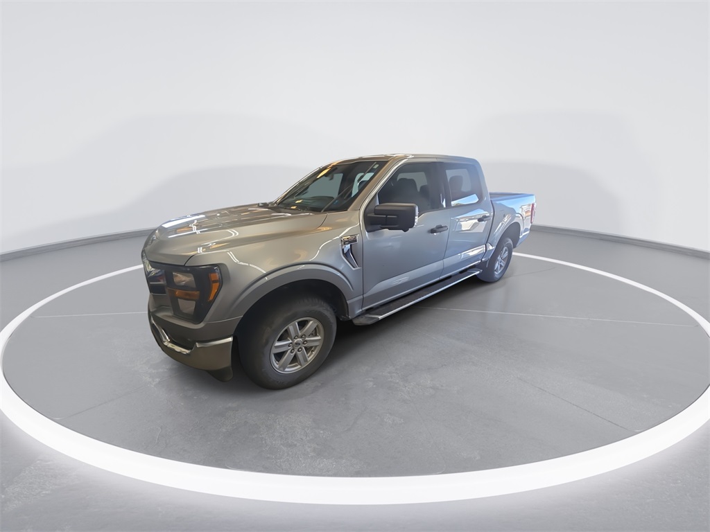 2023 Ford F-150 XLT photo 3