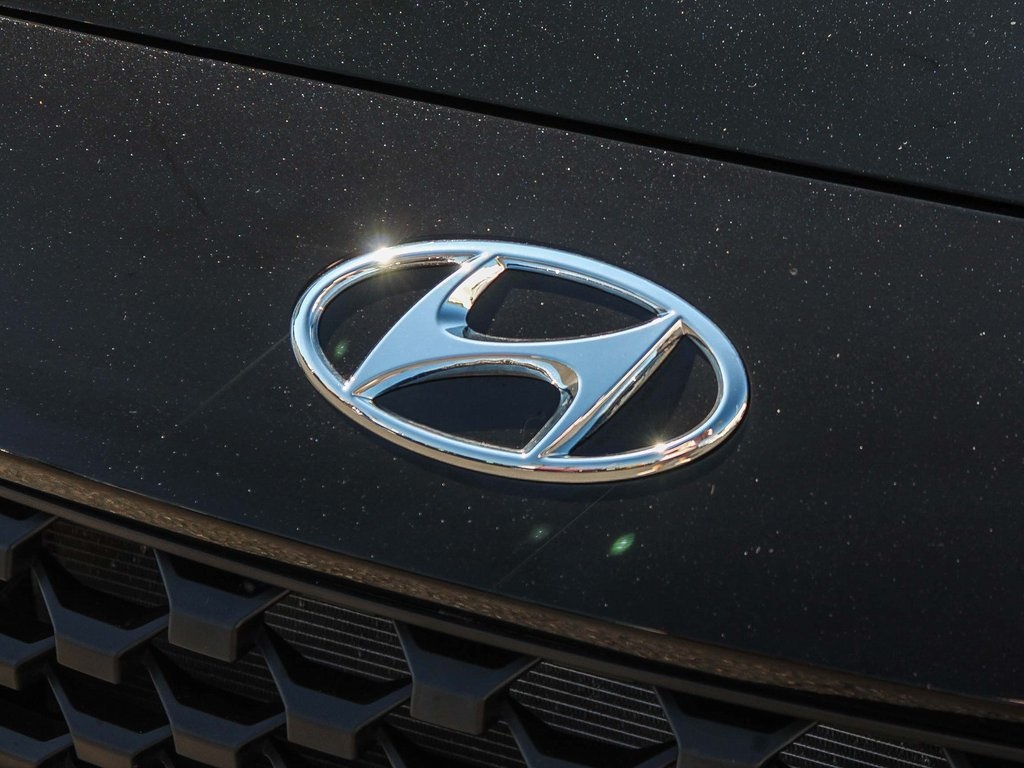 2023 Hyundai Kona SEL photo 4