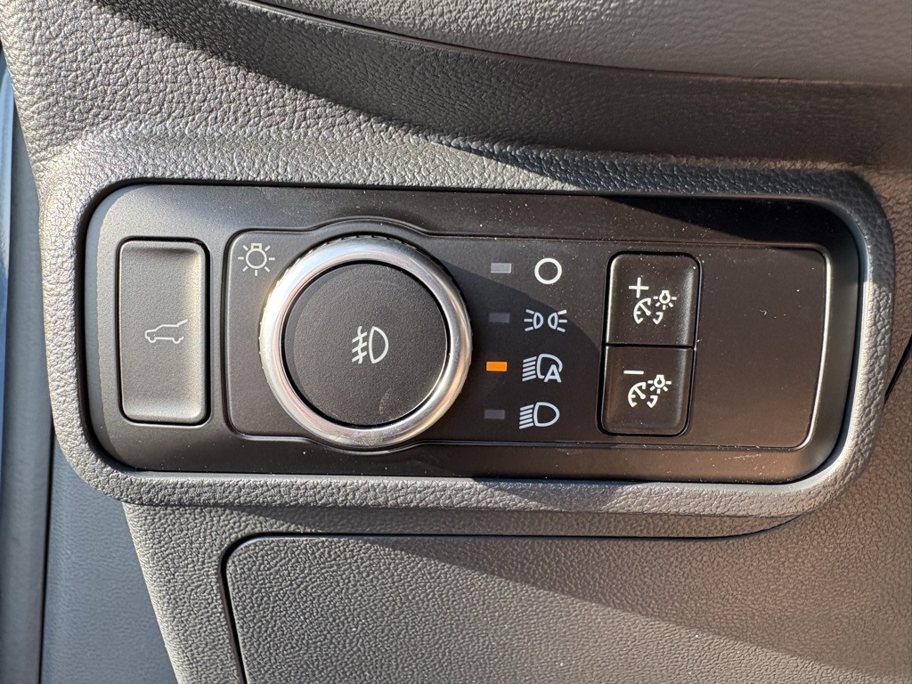 2025 Ford Explorer photo 16