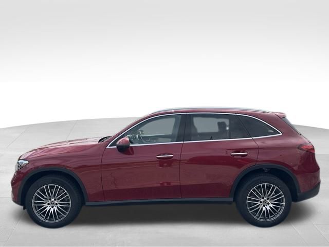 2026 Mercedes Benz GLC 300 4MATIC photo 2