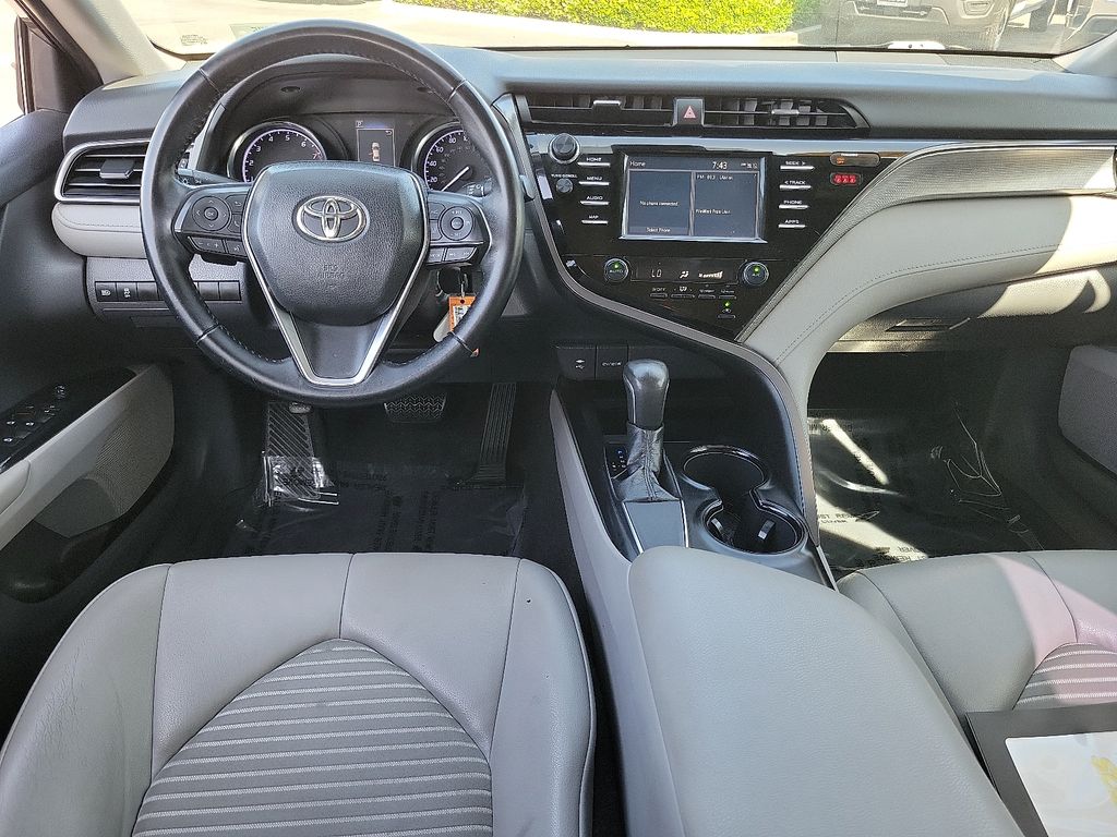 2019 Toyota Camry L photo 4