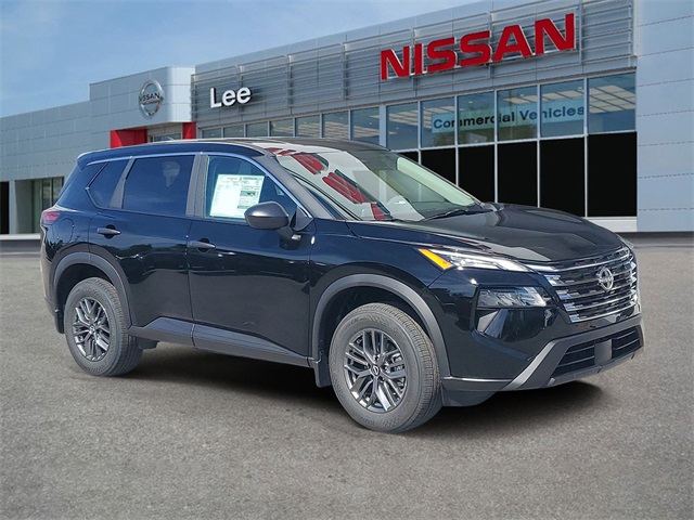 2026 Nissan Rogue S's photo