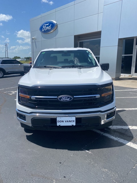 2024 Ford F-150 XLT photo 2