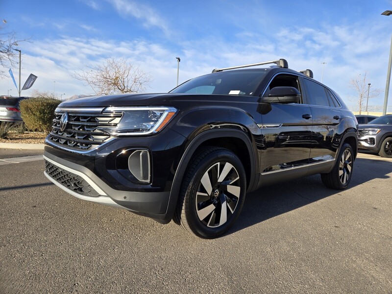 2025 Volkswagen Atlas Cross Sport SEL photo 2