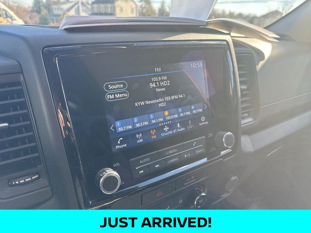 2022 Nissan Frontier S photo 2