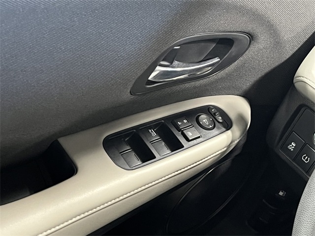 2020 Honda HR-V LX photo 21