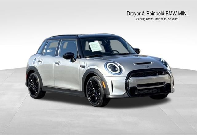 2023 MINI Hardtop 4 Door S's photo