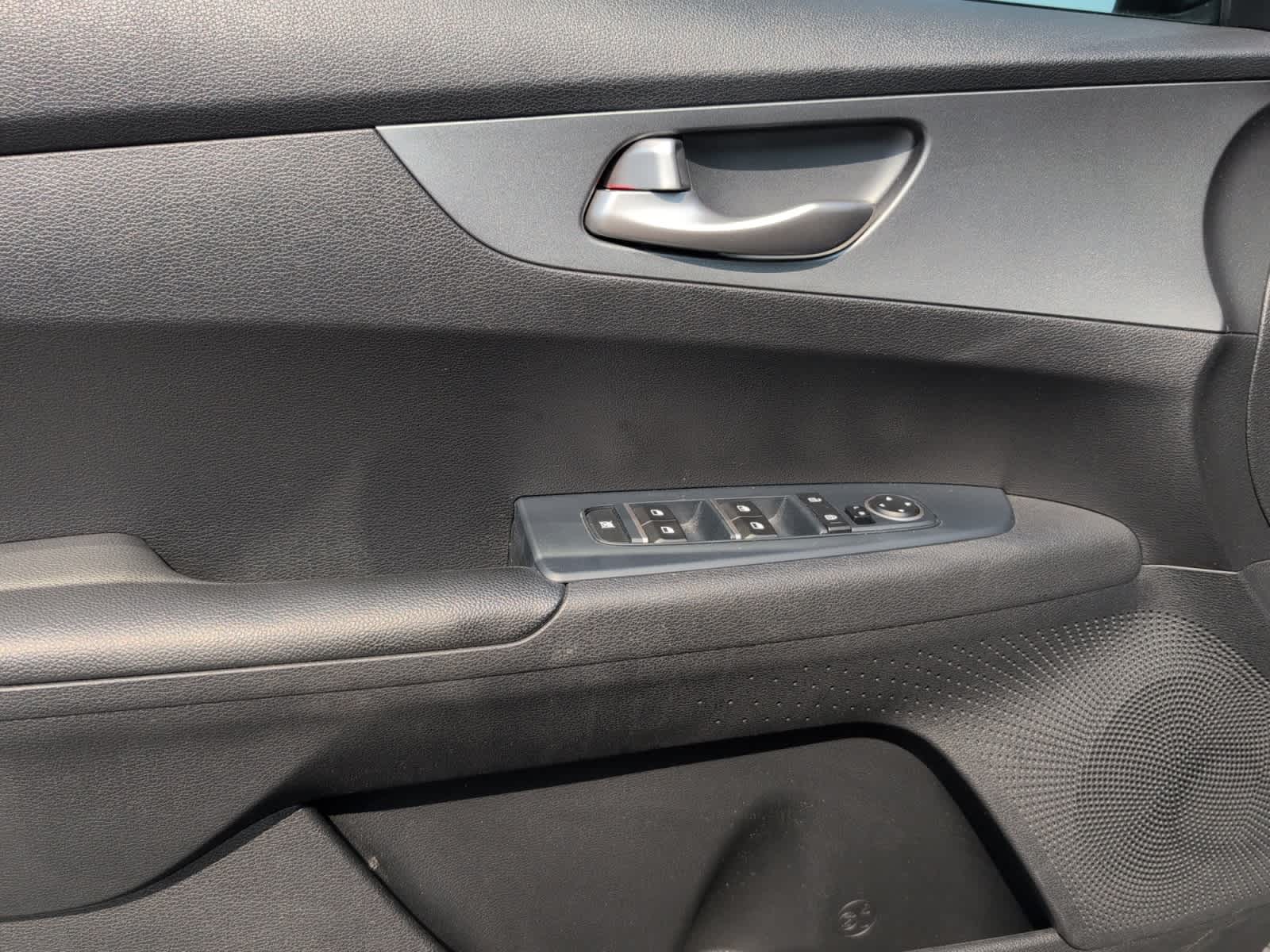 2020 Kia Forte LXS photo 11