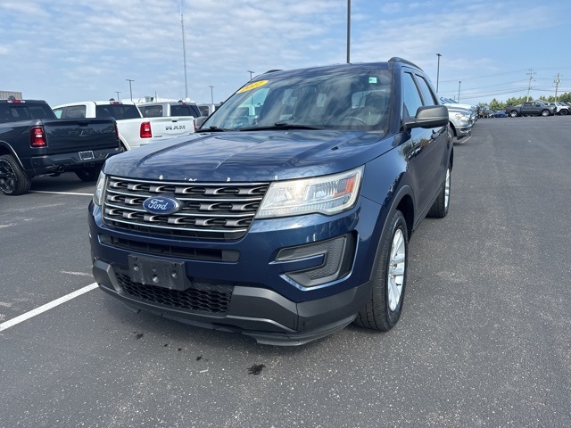 2017 Ford Explorer Base photo 2