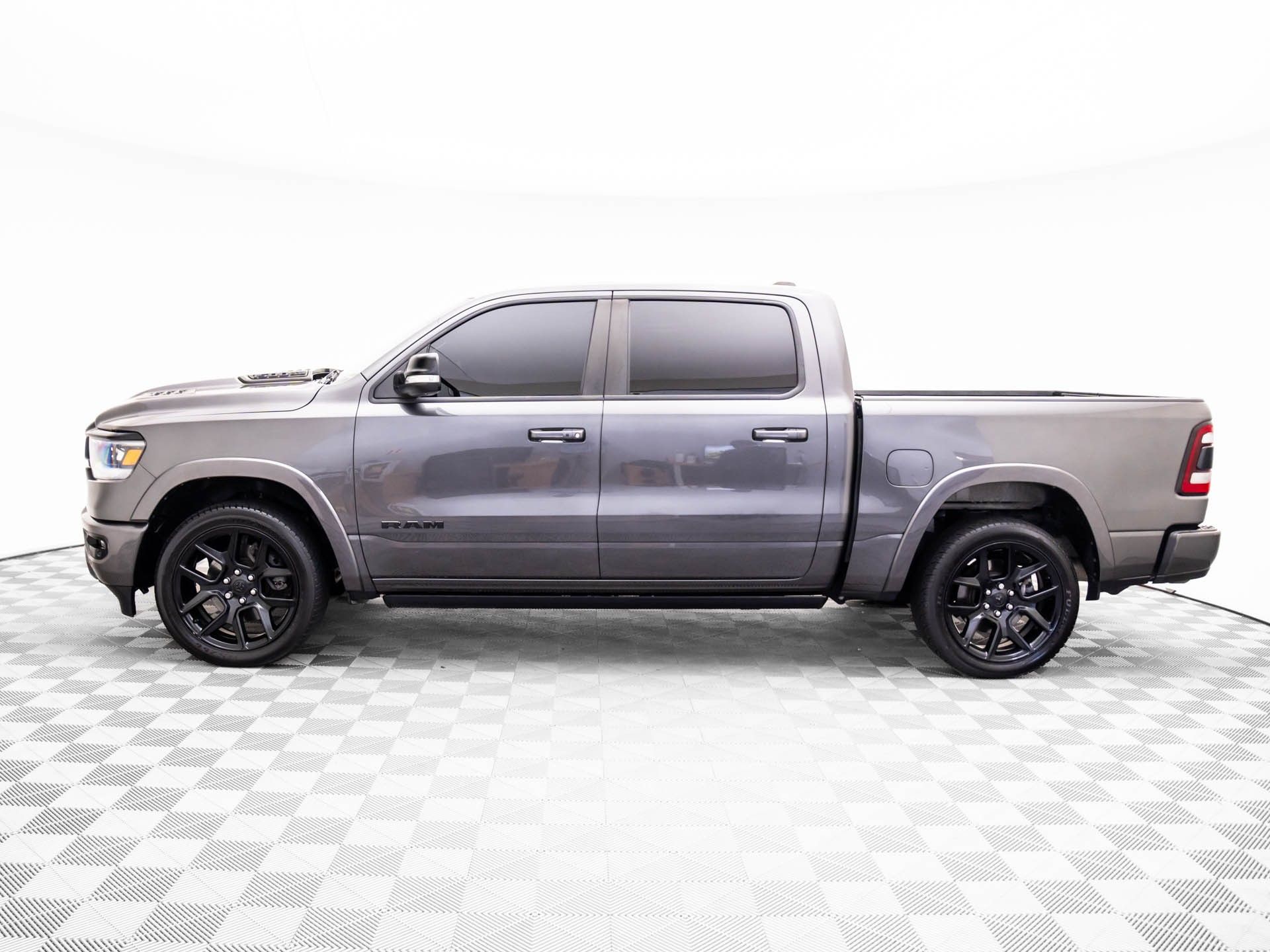 2022 Ram 1500 Laramie photo 2