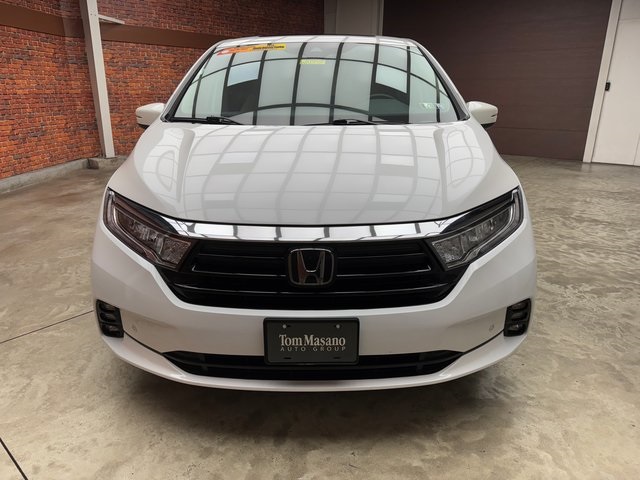 2023 Honda Odyssey Touring photo 5