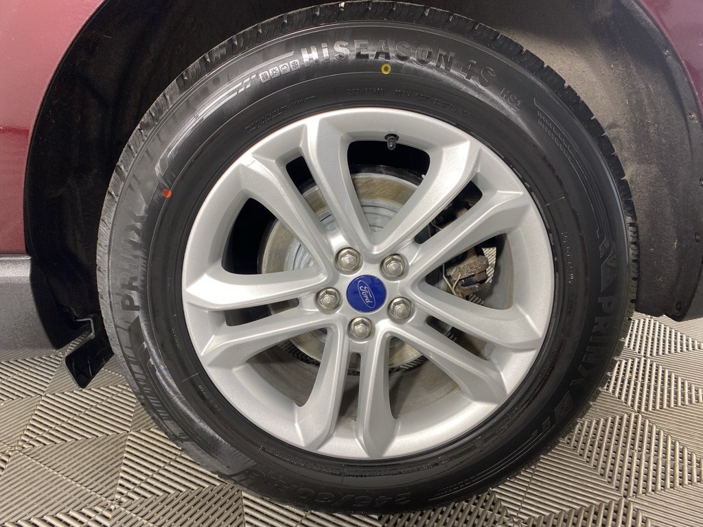 2019 Ford Edge SEL photo 14