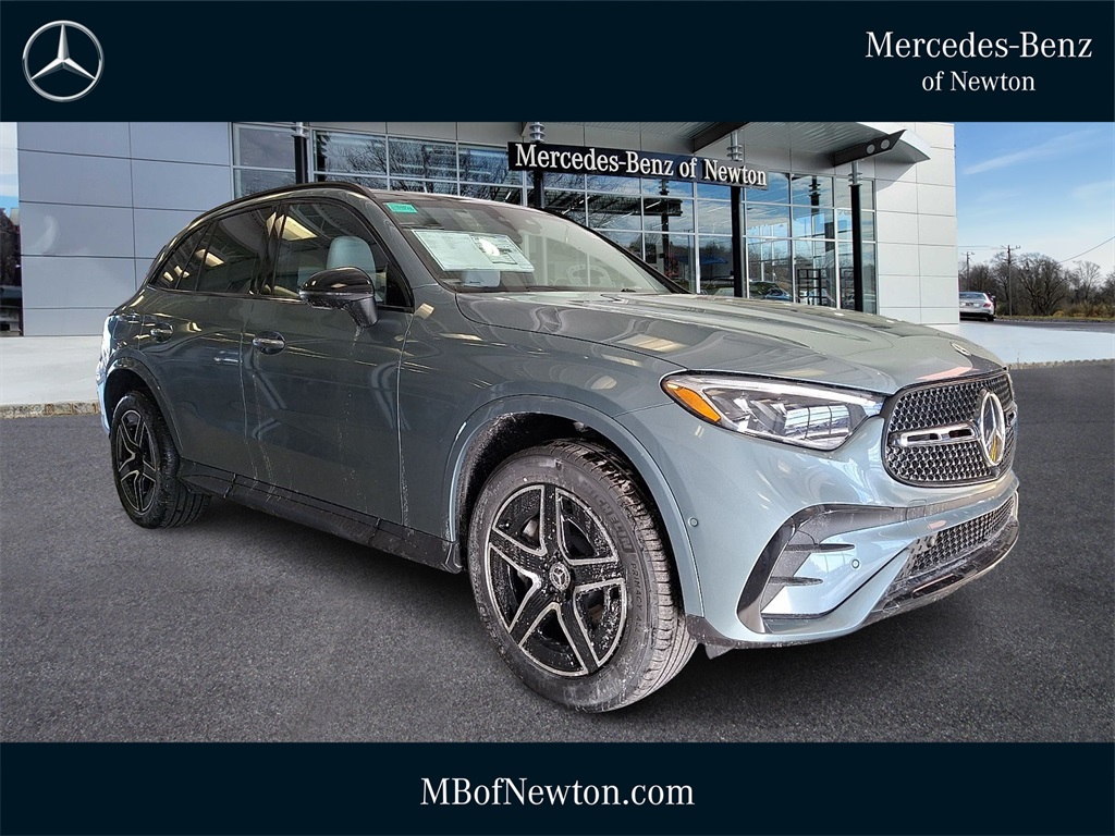 2026 Mercedes-Benz GLC Base's photo