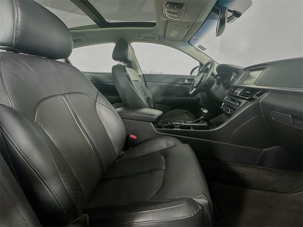2018 Kia Optima EX photo 26