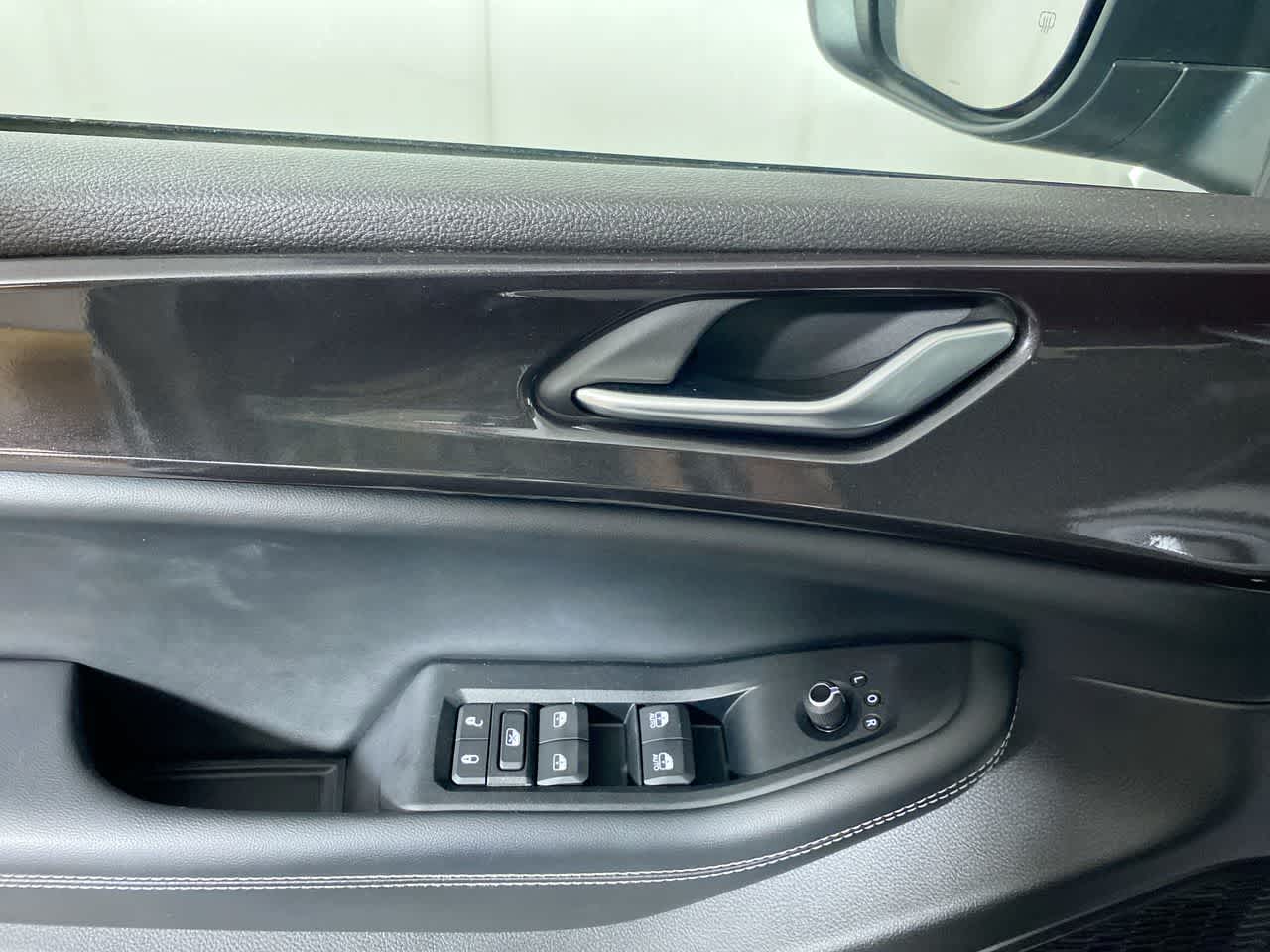 2023 Jeep Grand Cherokee Laredo photo 18