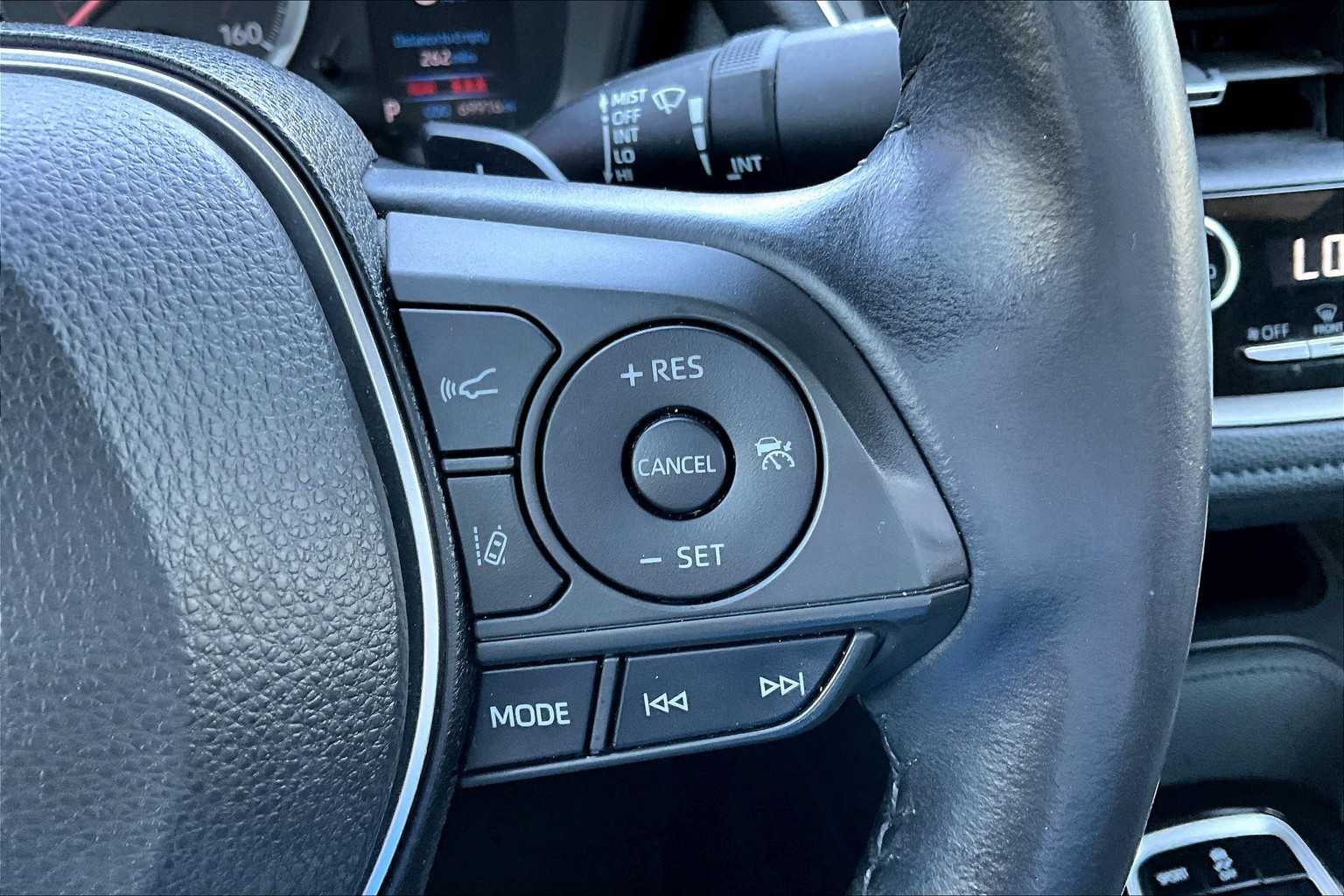 2020 Toyota Corolla SE photo 21