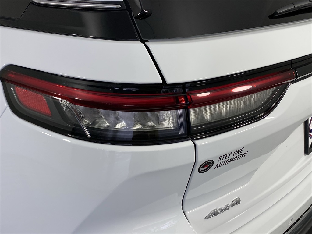 2025 Jeep Grand Cherokee Laredo X photo 7