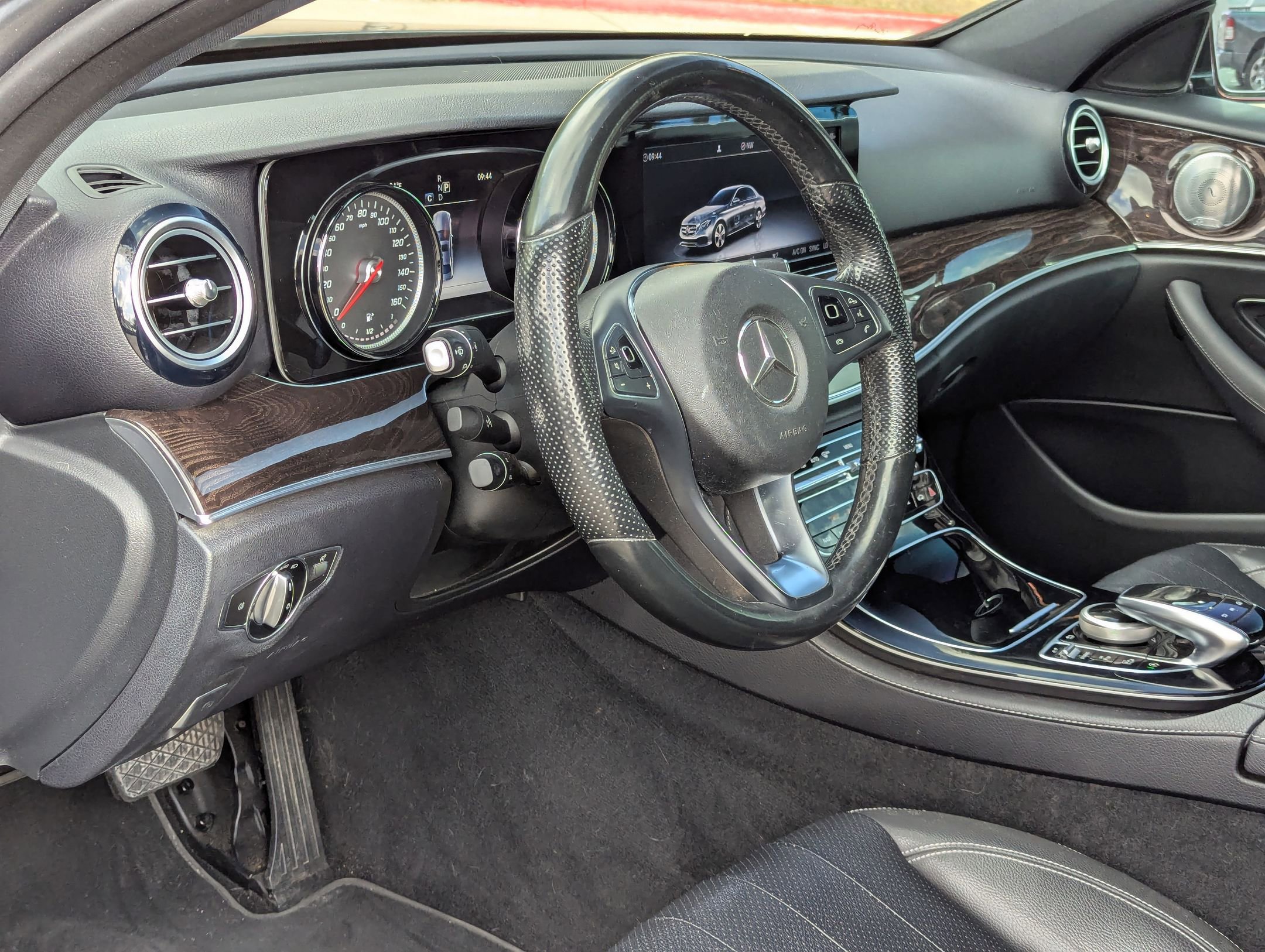 2017 Mercedes Benz E 300 Sport photo 13