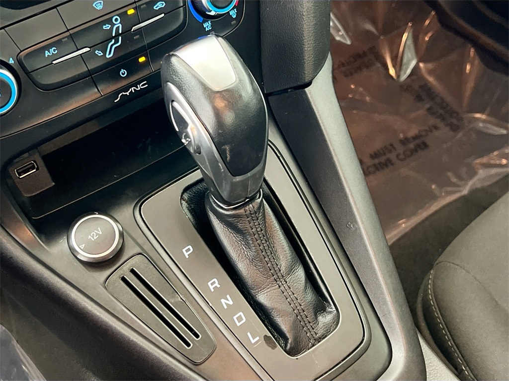 2016 Ford Focus SE photo 10
