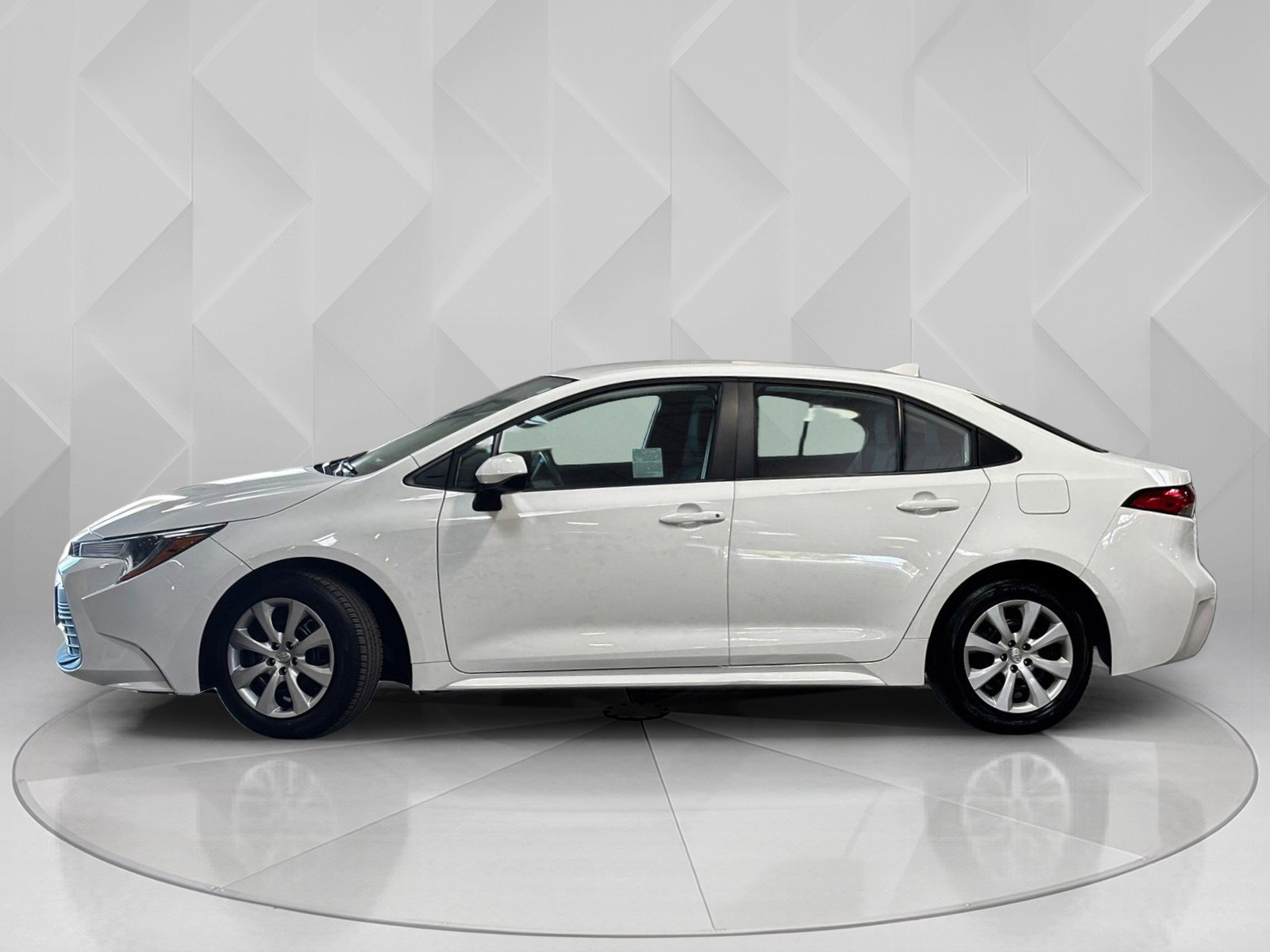 Certified 2024 Toyota Corolla LE with VIN 5YFB4MDE6RP162888 for sale in Northfield, Minnesota