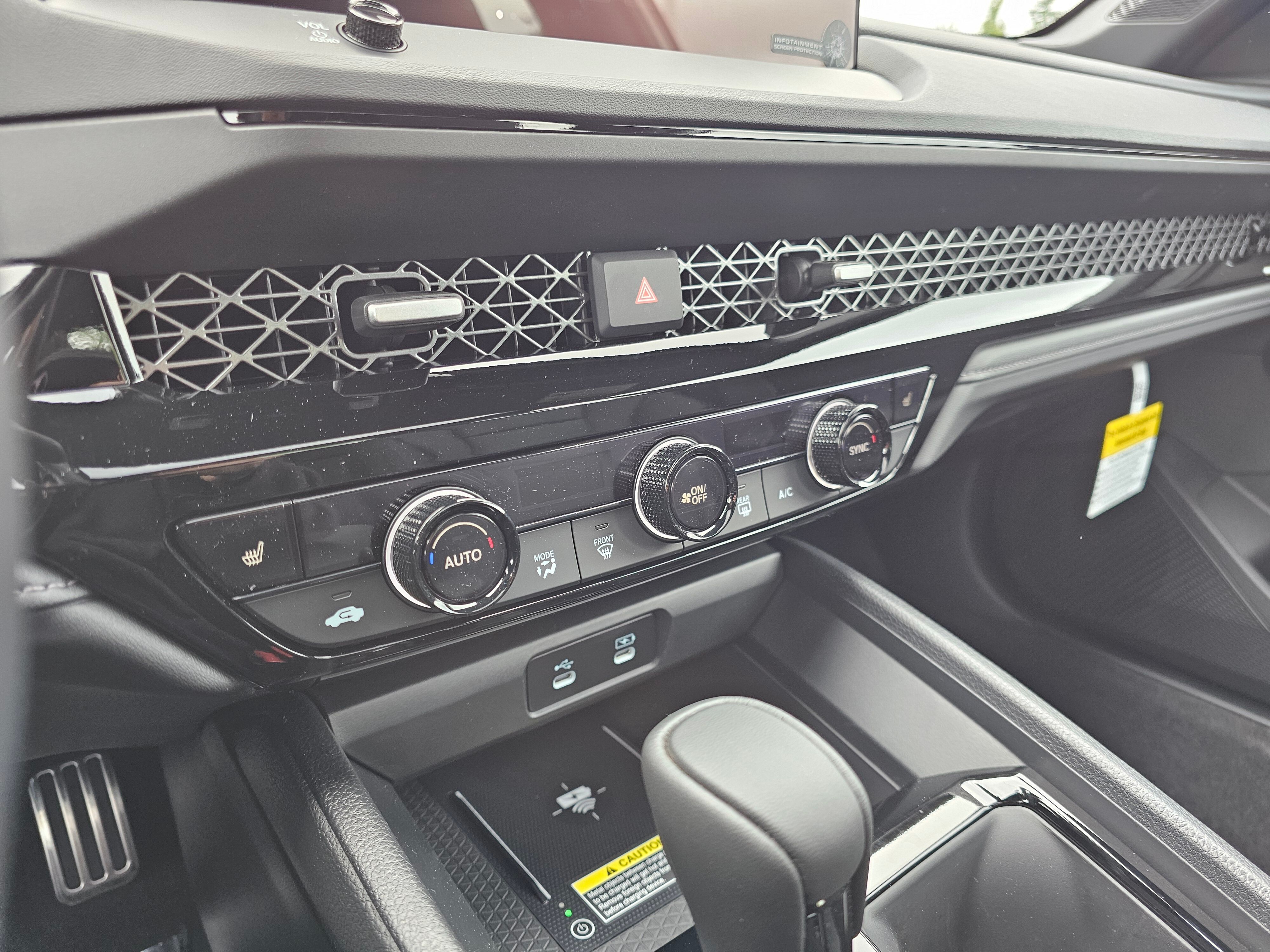 2025 Honda Accord Hybrid Sport-L photo 17
