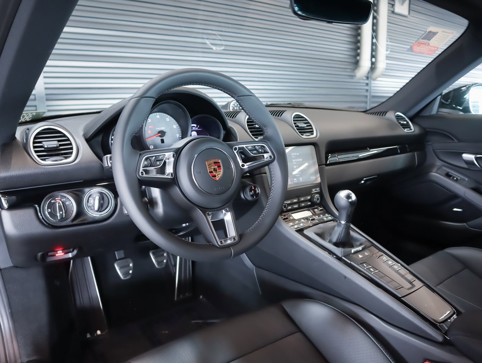 2025 Porsche Cayman S photo 4
