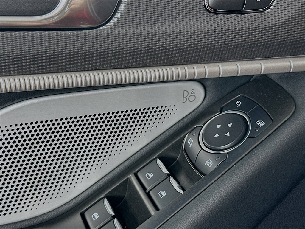 2025 Ford Explorer ST photo 20