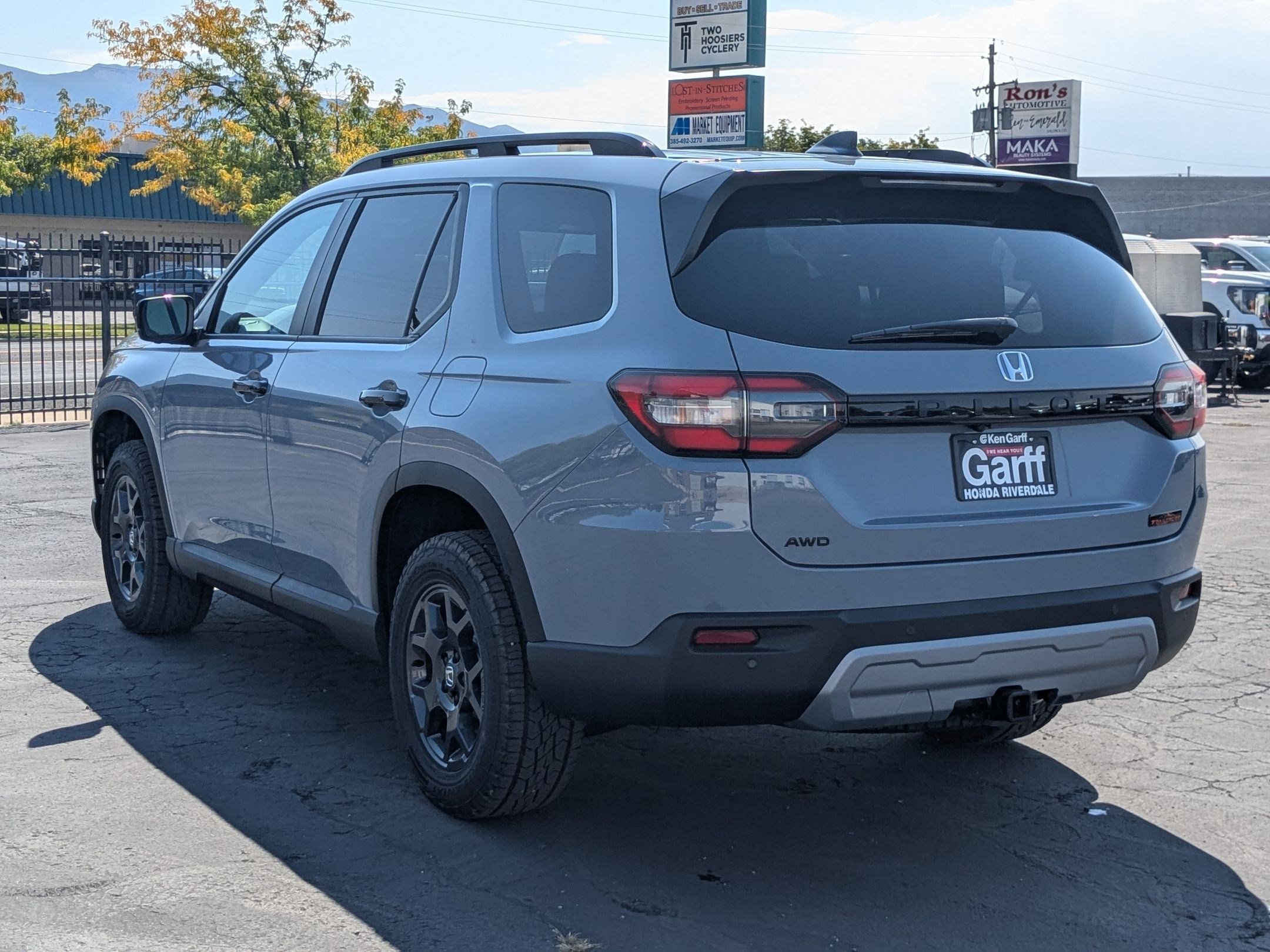 2025 Honda Pilot TrailSport photo 5