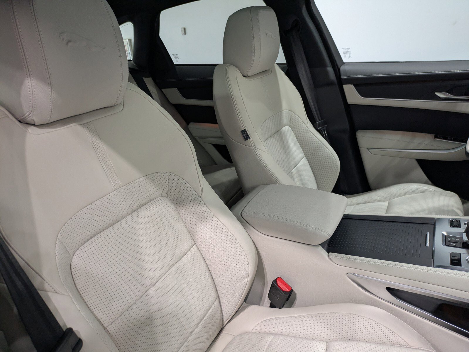 2026 Jaguar F-PACE P250 R-Dynamic S photo 25