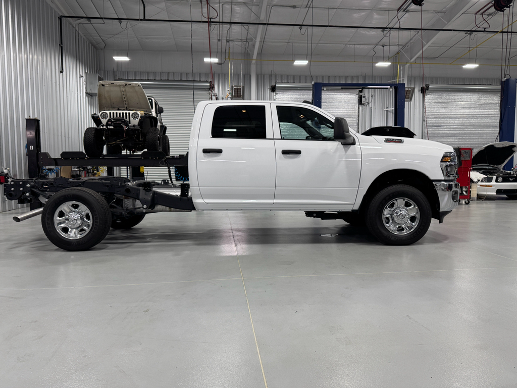 2025 Ram 3500 Tradesman photo 10