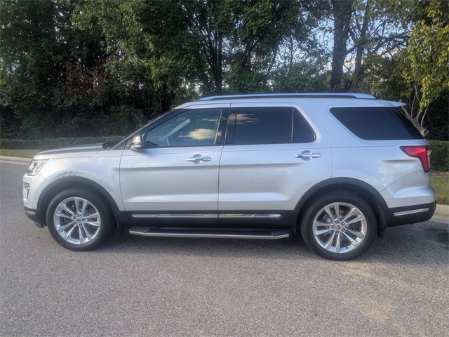 2018 Ford Explorer Limited photo 2