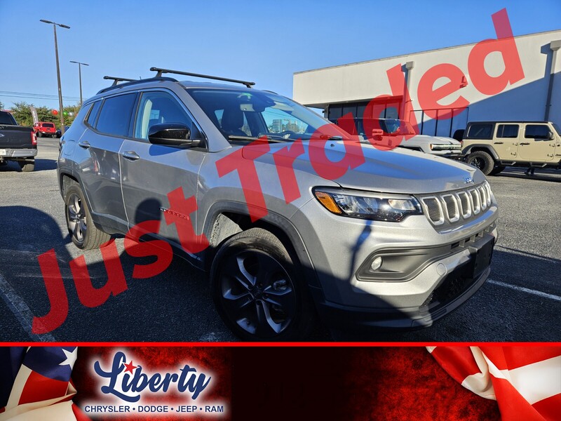 2022 Jeep Compass Latitude Lux's photo