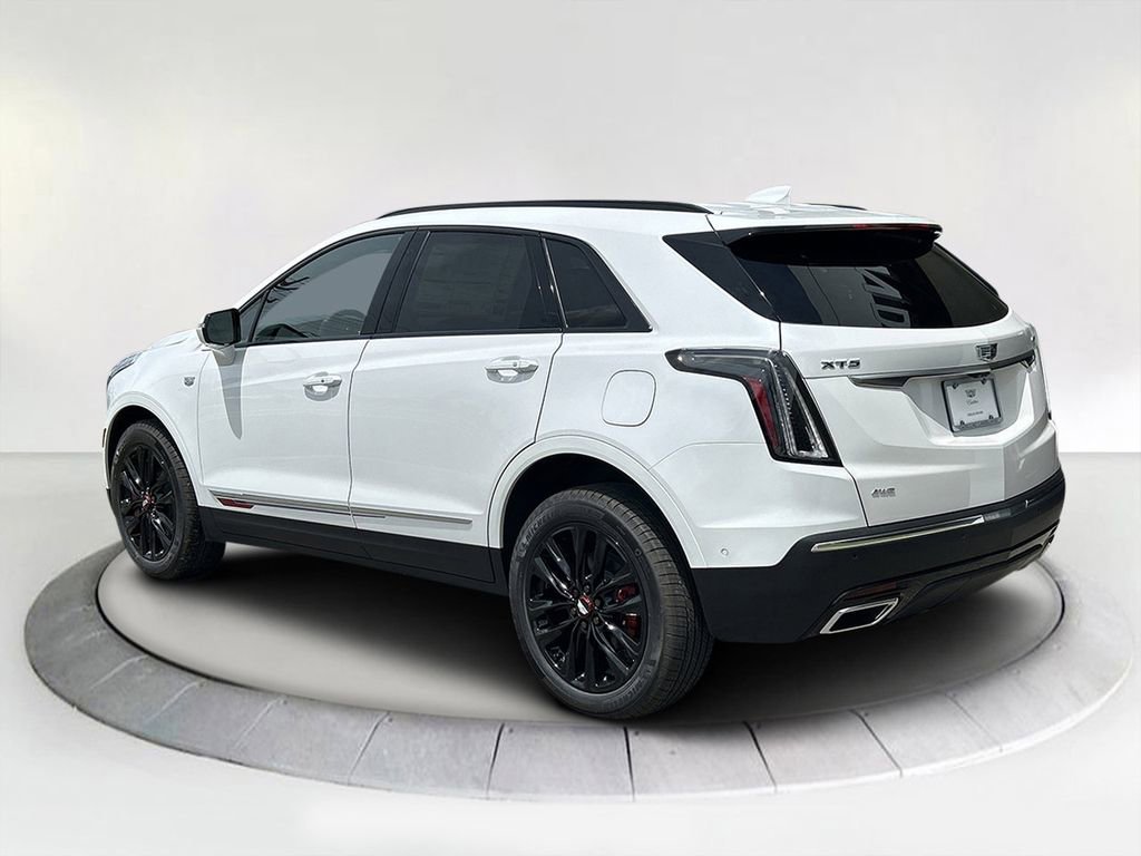 2025 Cadillac XT5 Sport photo 3