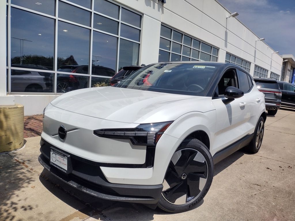 2025 VOLVO EX30 - Image 22