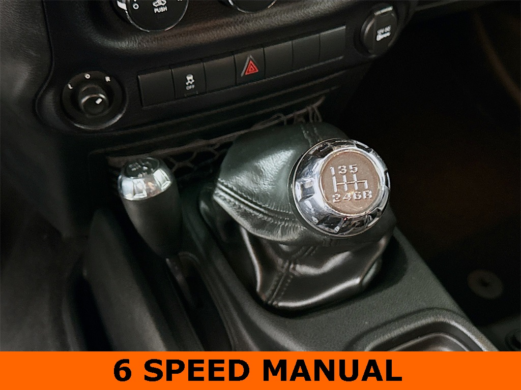2016 Jeep Wrangler Unlimited Sport photo 4