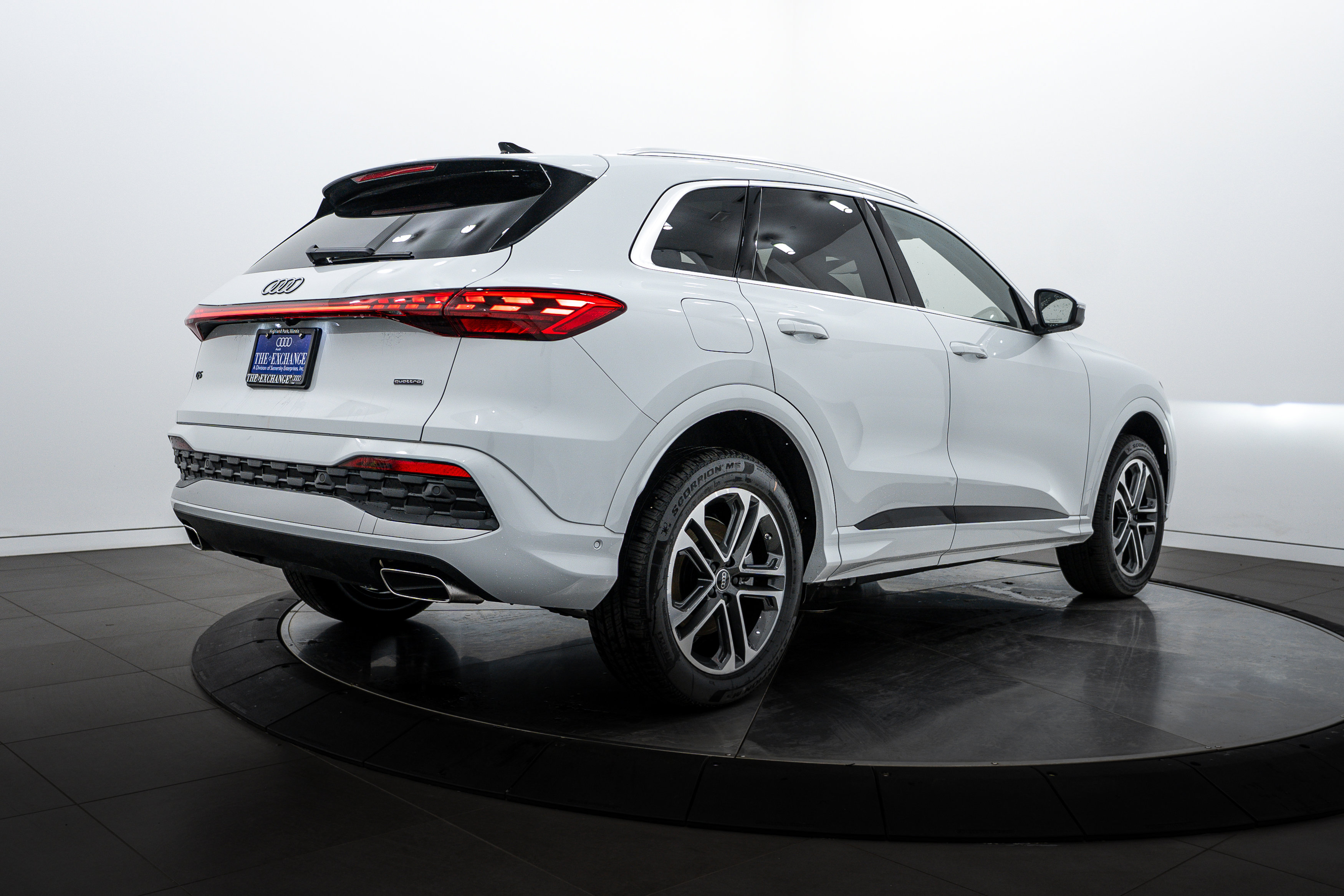 2025 Audi Q5 Premium Plus photo 3