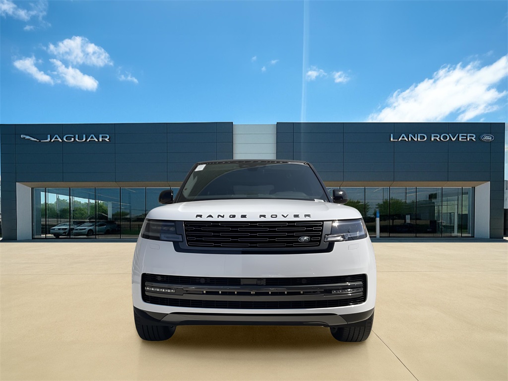 2025 Land Rover Range Rover SE photo 5