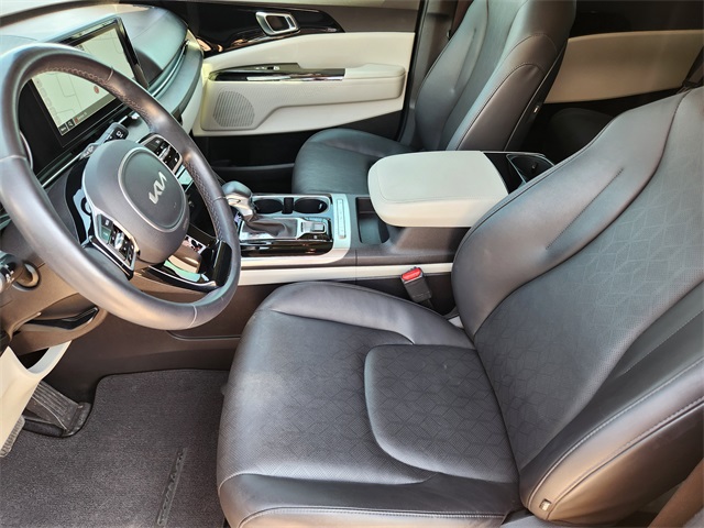 2023 Kia Carnival EX photo 13