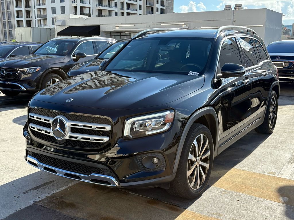 2022 Mercedes Benz GLB 250 photo 2