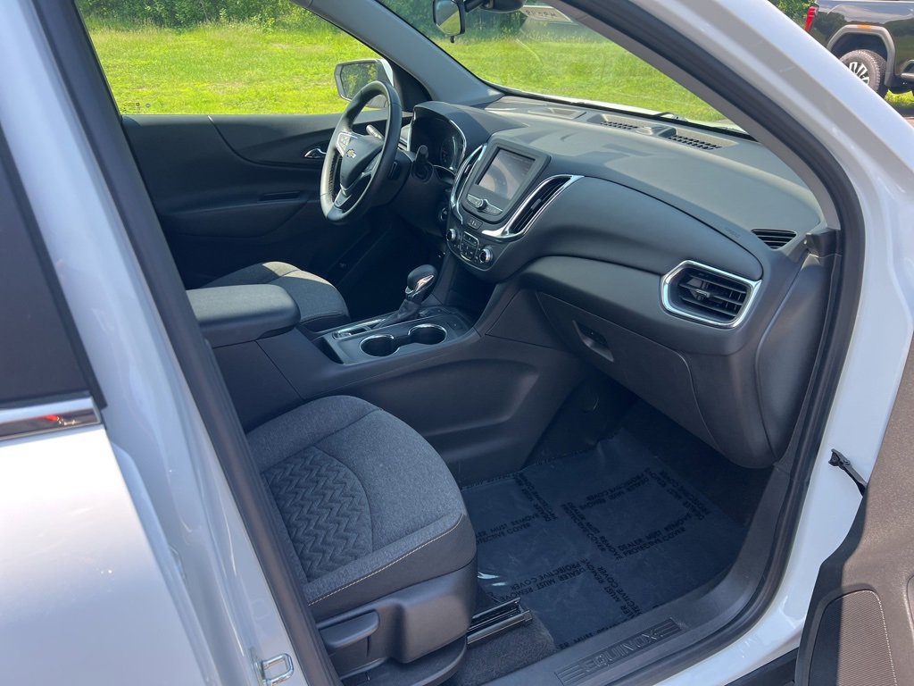 2023 Chevrolet Equinox LT photo 8