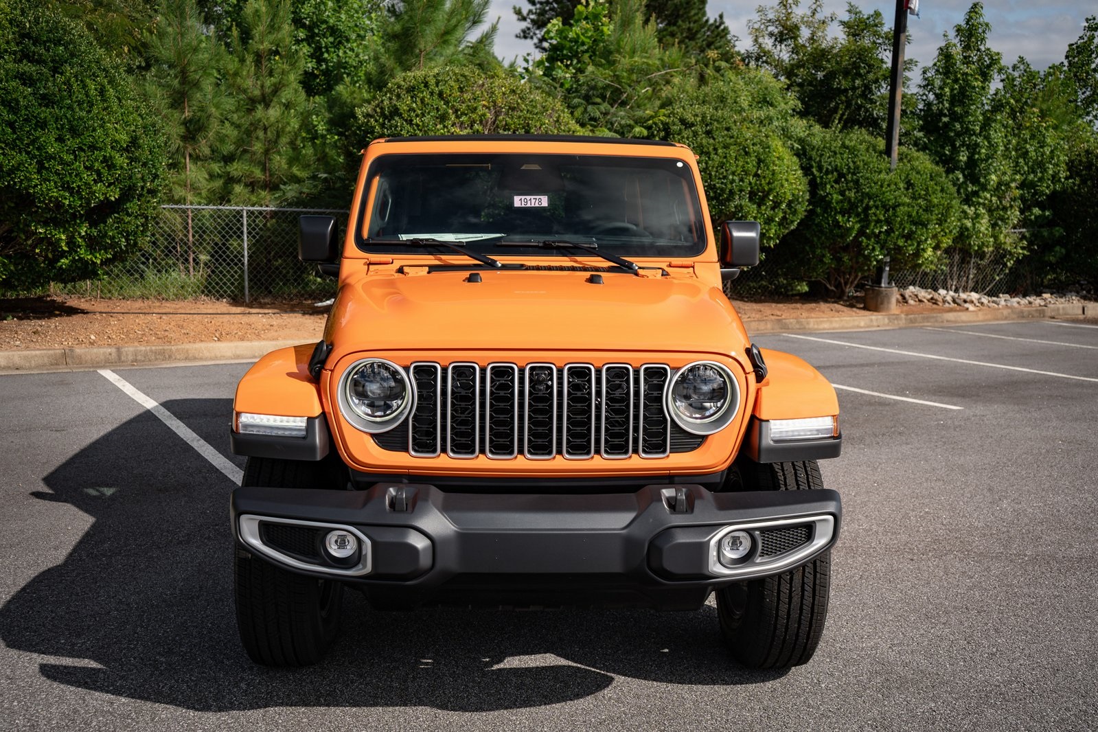 2025 Jeep Wrangler Sahara photo 2