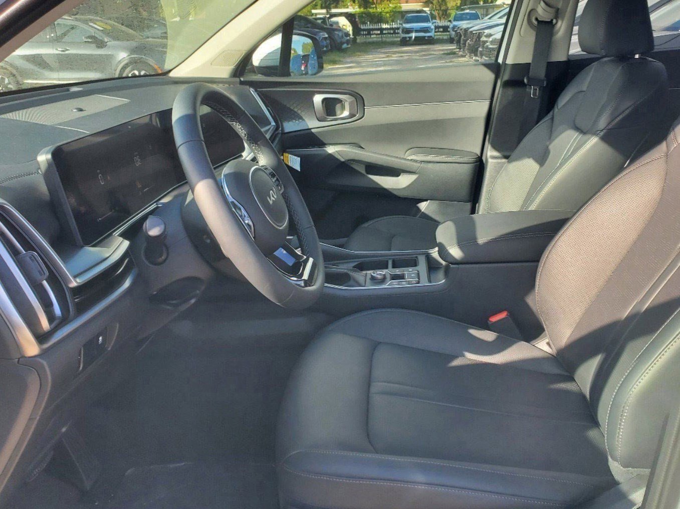 2025 Kia Sorento S photo 11