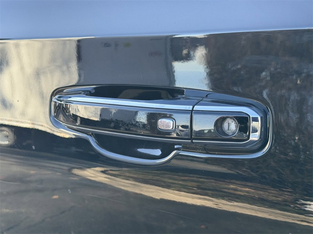 2021 GMC YUKON XL - Image 11